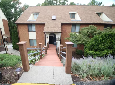 3351 Forest Ridge Rd, Roanoke, VA 24018