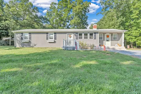 1384 Homeplace Rd, Bedford, VA 24523
