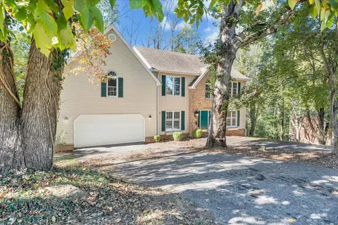 Exterior - 5539 Highfields Rd, Roanoke, VA 24018 photo 3 of 11