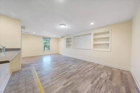 Living - 5539 Highfields Rd, Roanoke, VA 24018 photo 10 of 12