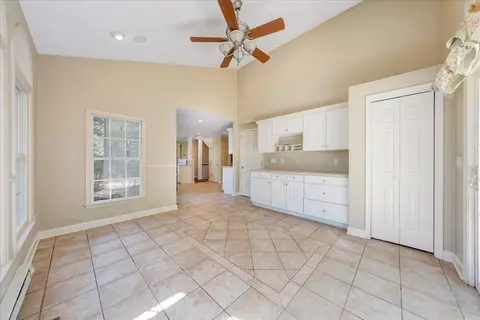 Entry Way - 5539 Highfields Rd, Roanoke, VA 24018 photo 6 of 14
