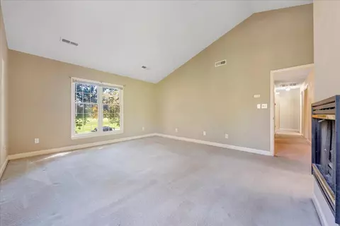 Living - 5539 Highfields Rd, Roanoke, VA 24018 photo 7 of 12