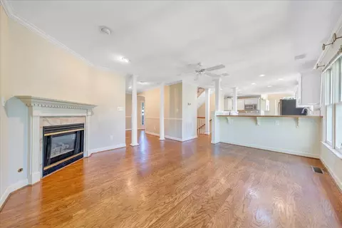 Living - 5539 Highfields Rd, Roanoke, VA 24018 photo 5 of 12