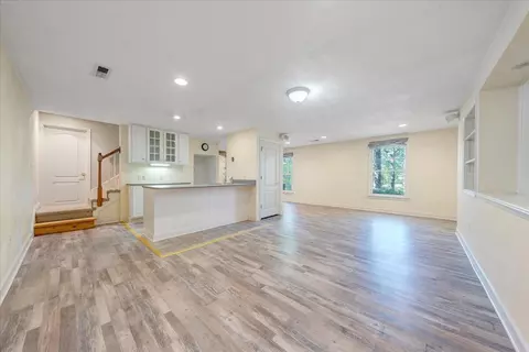 Living - 5539 Highfields Rd, Roanoke, VA 24018 photo 8 of 12