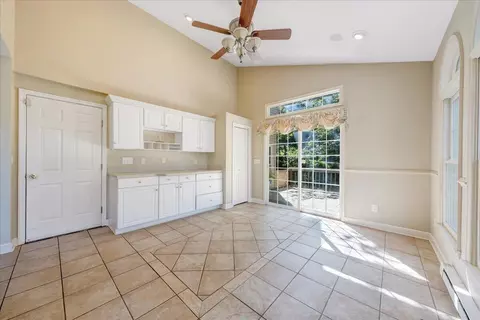 Entry Way - 5539 Highfields Rd, Roanoke, VA 24018 photo 5 of 14