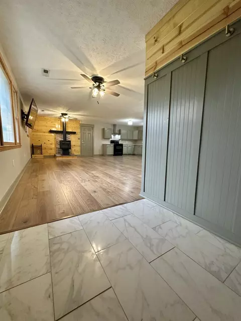 401 Broken Arrow Ln, Covington, VA 24426 photo 6