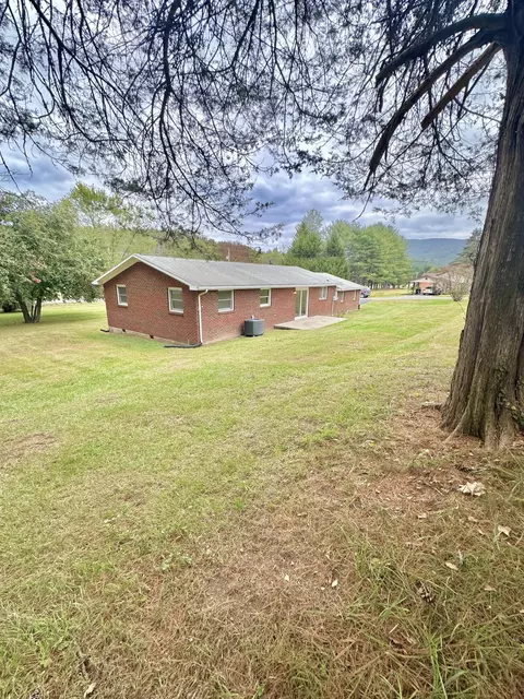 401 Broken Arrow Ln, Covington, VA 24426 photo 39