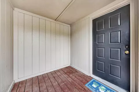 Exterior - 7313 Maple Ct SW, Roanoke, VA 24018 photo 1 of 9