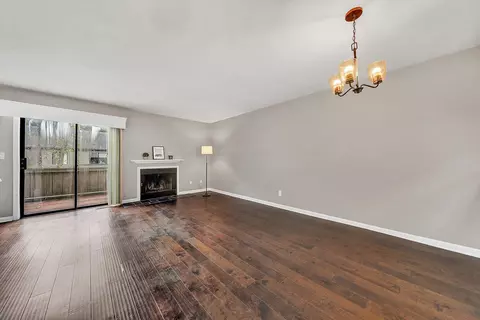 Living - 7313 Maple Ct SW, Roanoke, VA 24018 photo 1 of 4