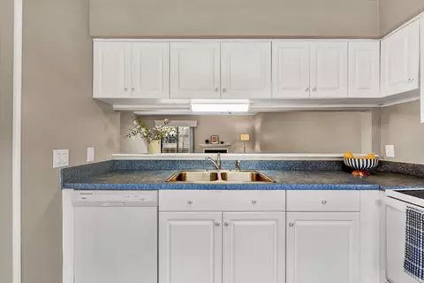 Kitchen - 7313 Maple Ct SW, Roanoke, VA 24018 photo 3 of 3