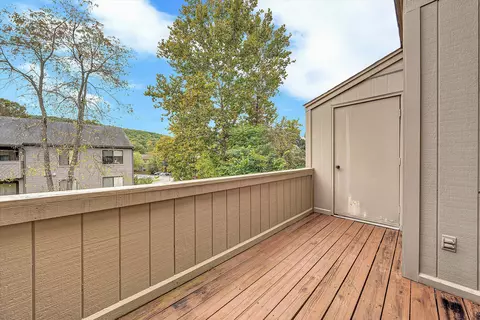 Exterior - 7313 Maple Ct SW, Roanoke, VA 24018 photo 2 of 9