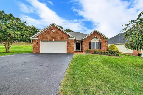 1613 Edgebrook Rd, Salem, VA 24153