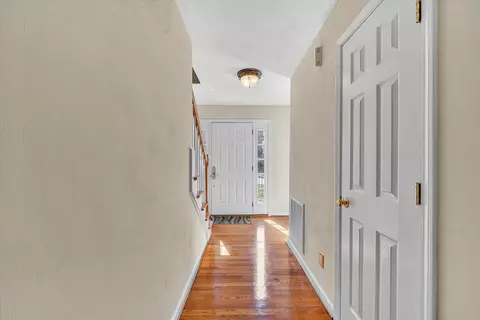 1336 Crutchfield St, Roanoke, VA 24019