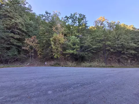 2441 Coachman Dr, Roanoke, VA 24012
