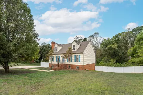 111 E Otter Ridge Dr, Goode, VA 24556 photo 3