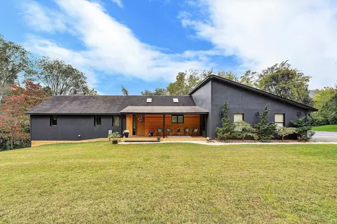 2601 Mallard Dr, Roanoke, VA 24018