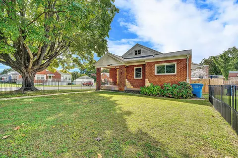 3004 Kennedy St NE, Roanoke, VA 24012