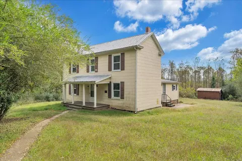 104 Claytor Rd, Brookneal, VA 24528