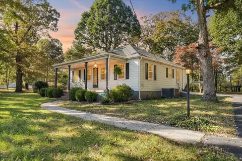 1433 Chalk Level Rd, Chatham, VA 24531