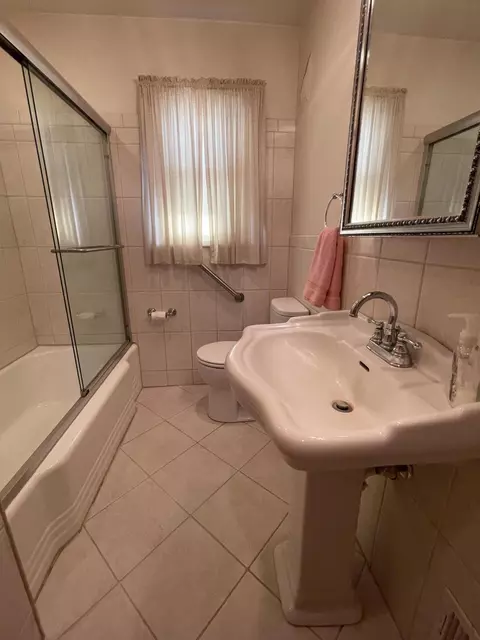 518 Pine St, Vinton, VA 24179 photo 9