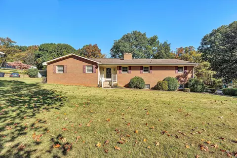 6615 Northway Dr, Roanoke, VA 24019