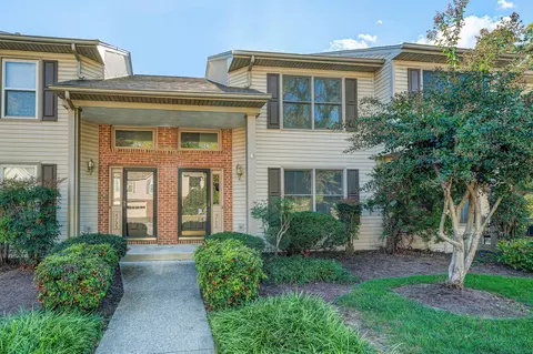 4733 Oakcliff Dr, Roanoke, VA 24018