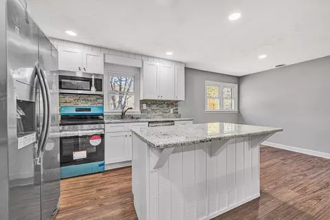 Kitchen - 304 Broken Arrow Ln, Covington, VA 24426 photo 5 of 7
