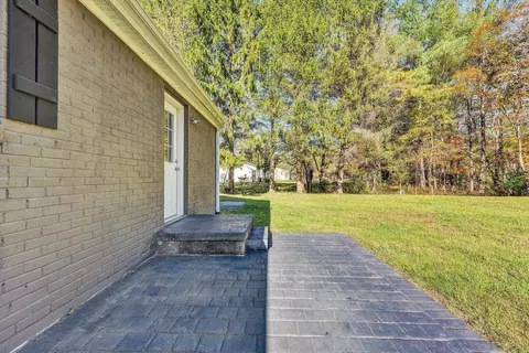 Exterior - 304 Broken Arrow Ln, Covington, VA 24426 photo 7 of 12
