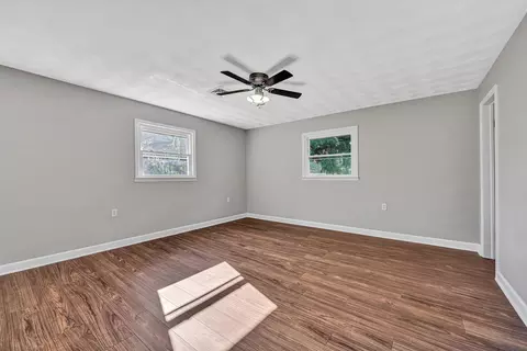 Bedroom - 304 Broken Arrow Ln, Covington, VA 24426 photo 3 of 4