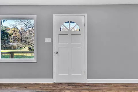 Entry Way - 304 Broken Arrow Ln, Covington, VA 24426 photo 1 of 4
