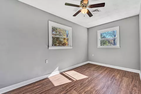 Bedroom - 304 Broken Arrow Ln, Covington, VA 24426 photo 2 of 4