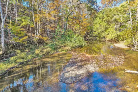 View/Area - 304 Broken Arrow Ln, Covington, VA 24426 photo 1 of 4