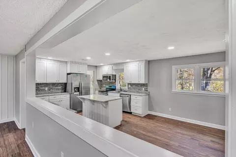 Kitchen - 304 Broken Arrow Ln, Covington, VA 24426 photo 1 of 7