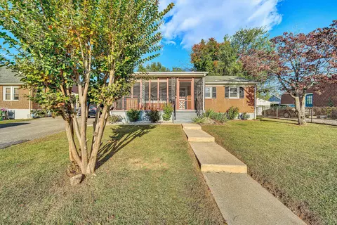 2741 Kennedy St NE, Roanoke, VA 24012