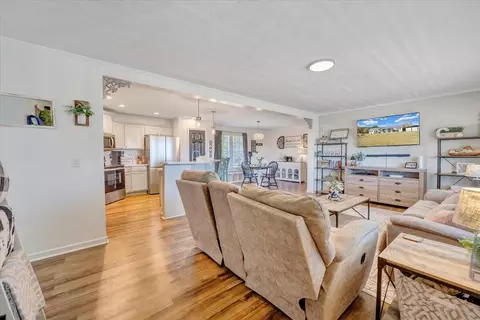 Living - 188 Mt Moriah Rd, Eagle Rock, VA 24085 photo 1 of 3
