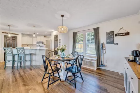 Dining - 188 Mt Moriah Rd, Eagle Rock, VA 24085 photo 3 of 5