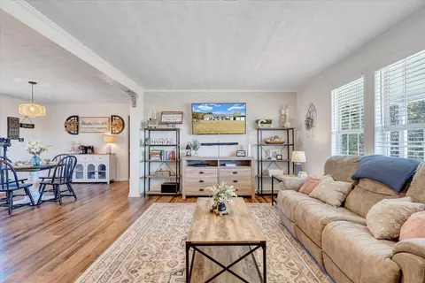 Living - 188 Mt Moriah Rd, Eagle Rock, VA 24085 photo 2 of 3