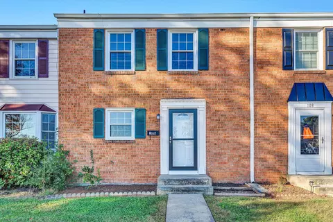 106 Southampton Dr, Vinton, VA 24179