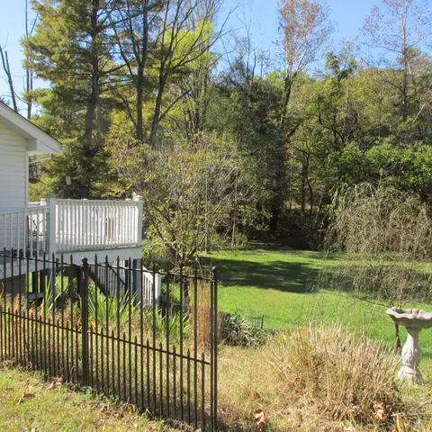 Exterior - 2824 Beldon Dr, Salem, VA 24153 photo 4 of 11