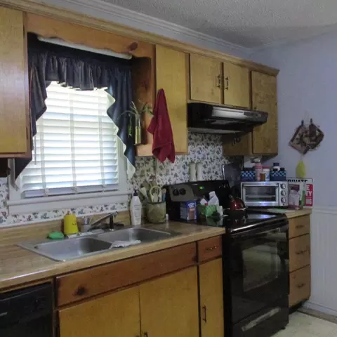 Kitchen - 2824 Beldon Dr, Salem, VA 24153 photo 1 of 4
