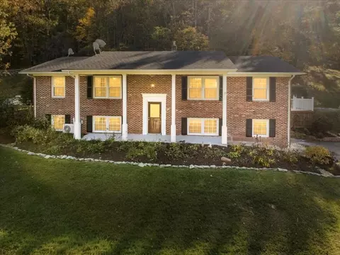 5661 Owens Rd, Radford, VA 24141