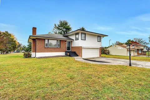 4429 Ben St NW, Roanoke, VA 24017