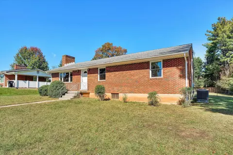 4403 Fontaine Dr, Roanoke, VA 24018