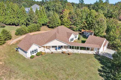 537 Calypso Rd, Moneta, VA 24121