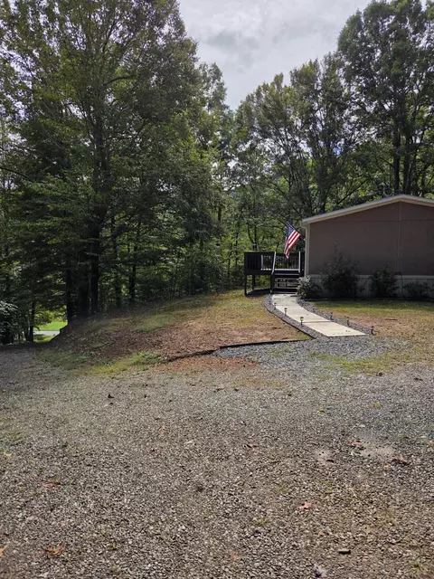 2031 Lone Ivy Rd, Stuart, VA 24171 photo 3