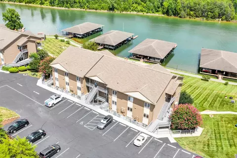 1103 Mariners Way #1, Huddleston, VA 24104