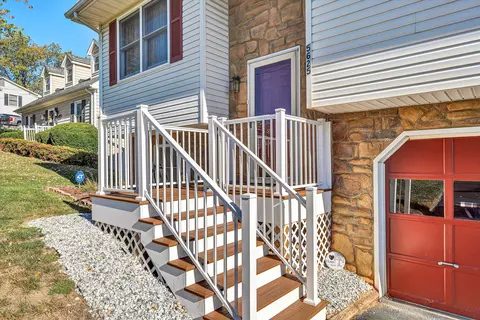 Exterior - 5625 Legate Dr, Roanoke, VA 24019 photo 2 of 5