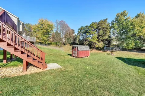 Exterior - 5625 Legate Dr, Roanoke, VA 24019 photo 5 of 5