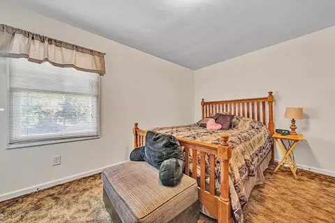 Bedroom - 5625 Legate Dr, Roanoke, VA 24019 photo 2 of 3