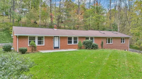 5225 Pitzer Rd, Hardy, VA 24101
